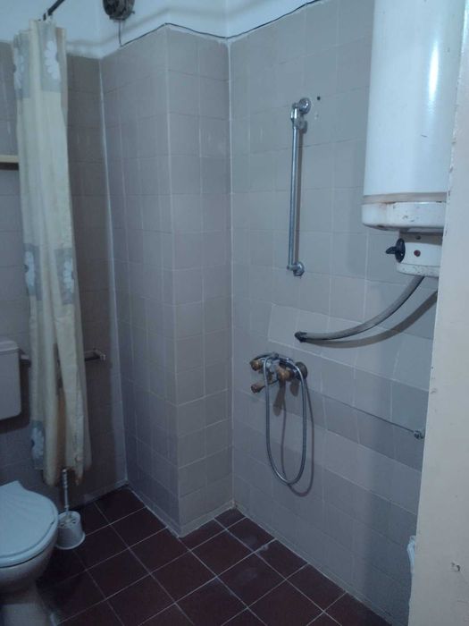 Продавам двустаен панел