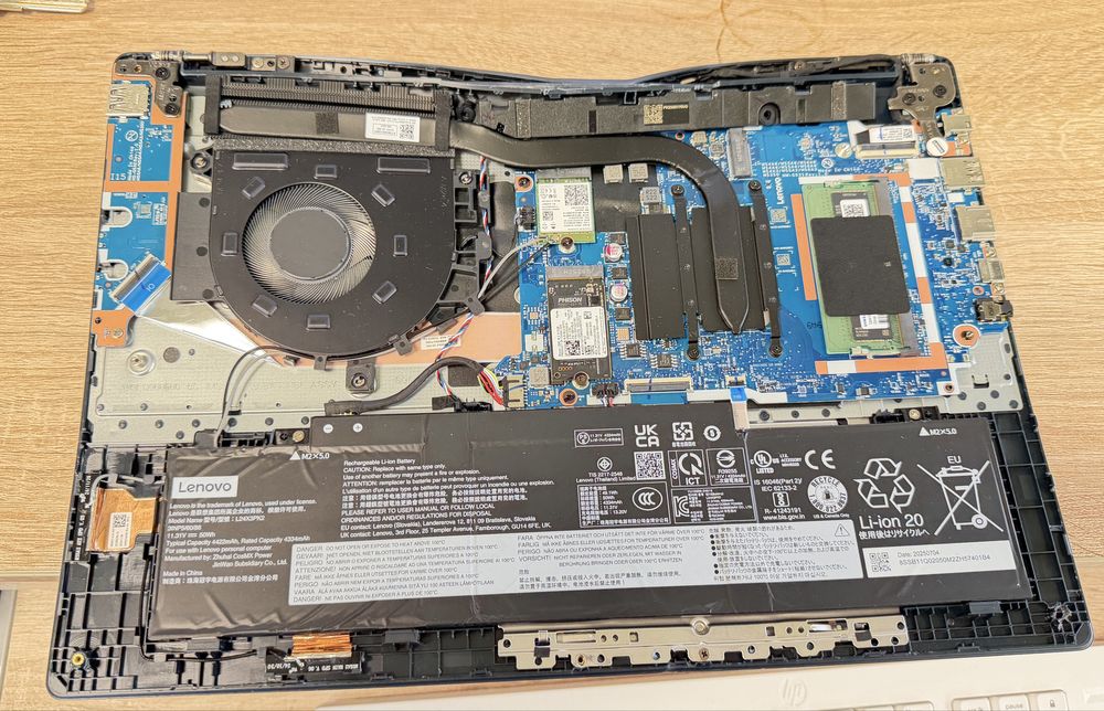 Laptop Lenovo pentru piese