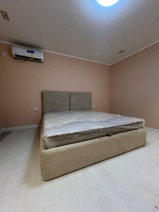 Kravat spalniy miyahki  кровать мягкий