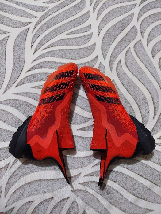 Продам сороконожки Аdidas Predator