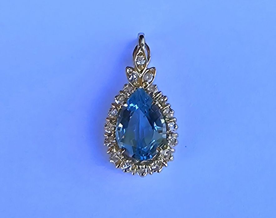 Pandant din aur galben 14k cu topaz și diamante naturale