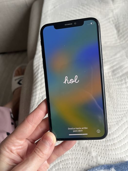 Iphone 10 (X) cu display fisurat , functional