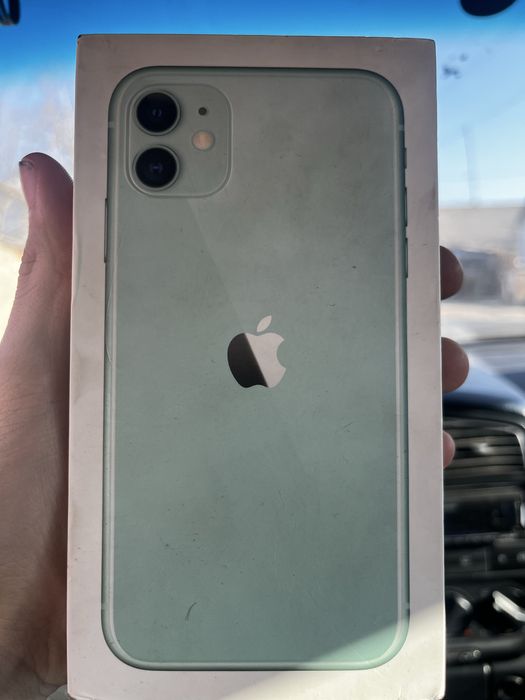 Продам Айфон 11 64гб