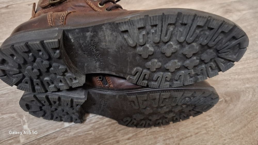 Обувь чистая кожа