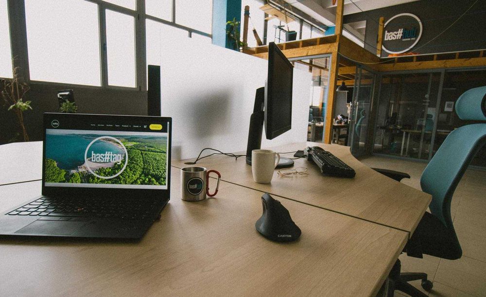 Дава се под наем Офис в Перник, Център - 300 кв.м за 153 € - Снимка #7