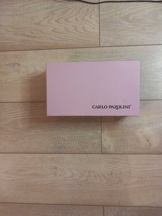 Туфли на каблуке продам