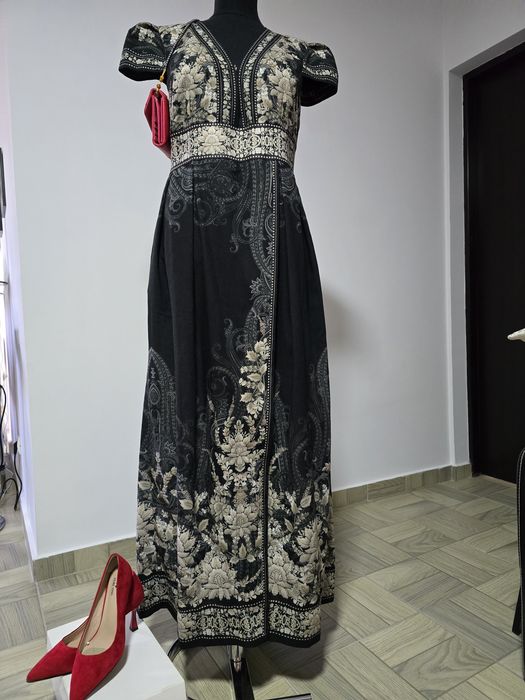 Rochie lunga cu imprimeu  floral, maneci bufante