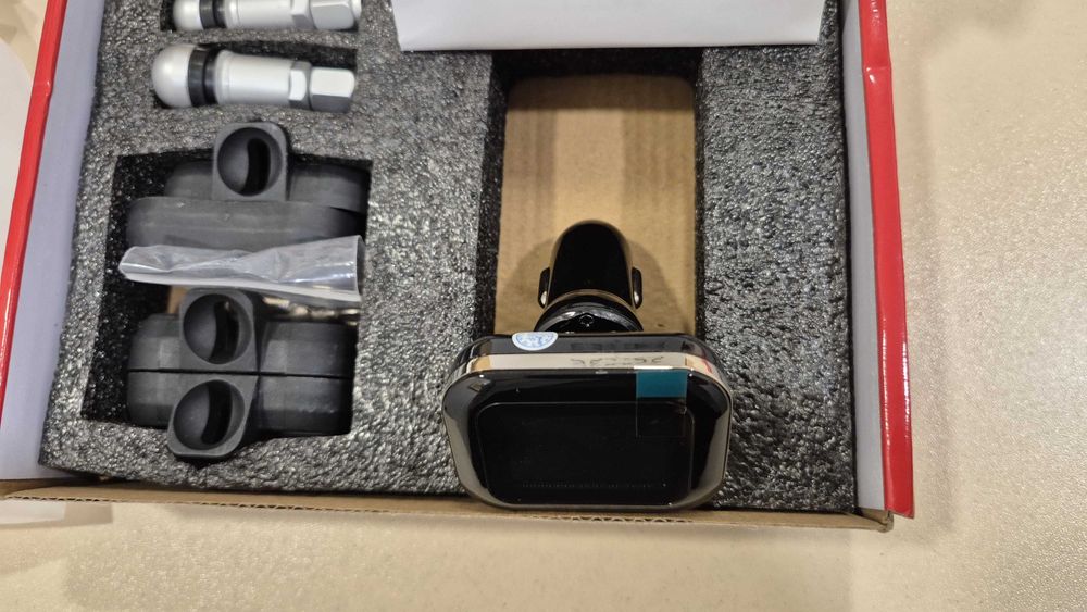 Комплект сензори и монитор за налягане на гумите