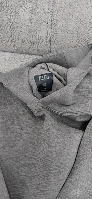 Продам худи Uniqlo