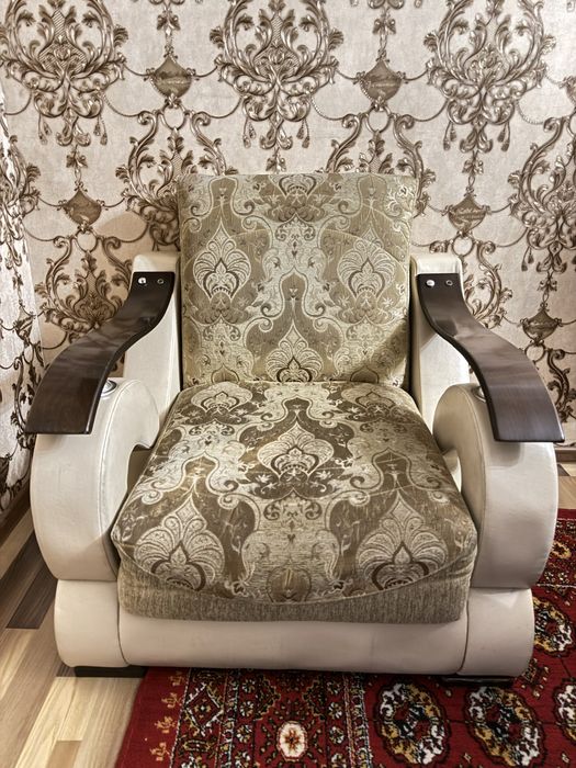 Мебель сотилади