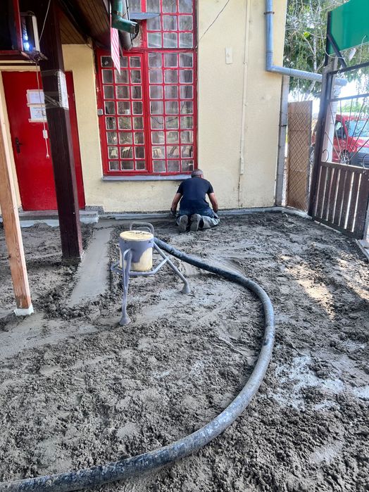 Машинна Подова Замазка – Бързо, Качествено, Навсякъде в България!