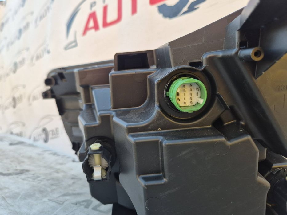 Far dreapta Jeep Avenger Full LED 52218715 nou original an 2023-2024-2
