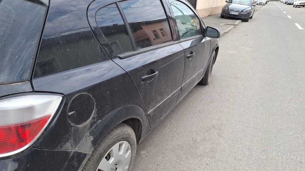 Opel Astra hatchback 1.3 tdci