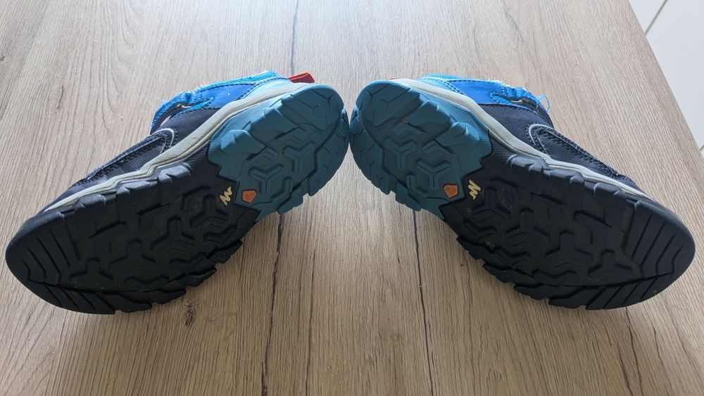 Adidași de drumeții decatlonul nr. 30