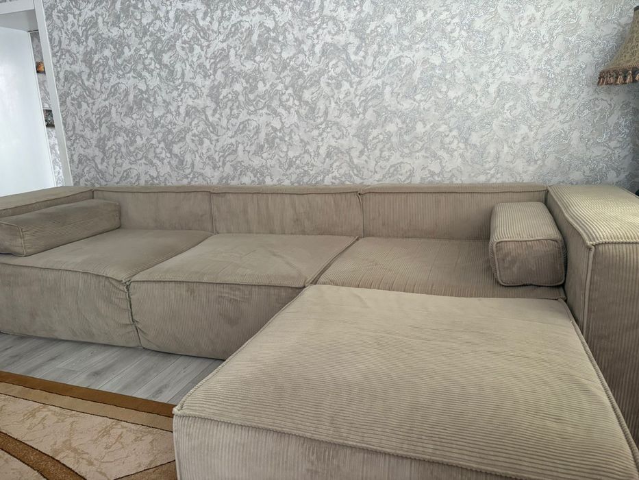 Диван большой 4 метр.Курган