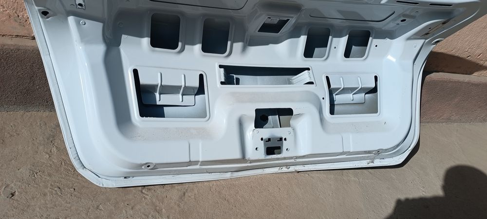 Cobalt Orqa Kapot Sotiladi