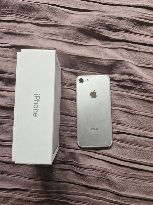 iPhone 7  32GB перфектен