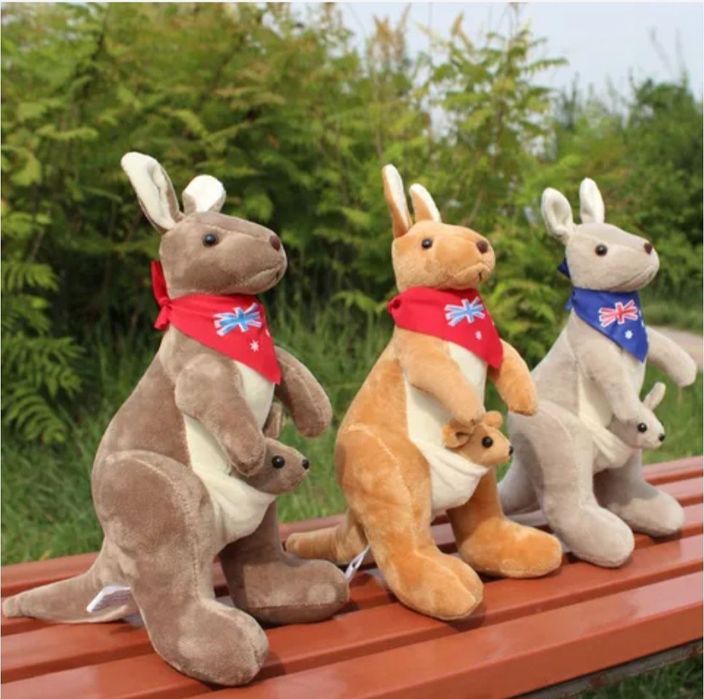 Плюшена играчка кенгуру 45см