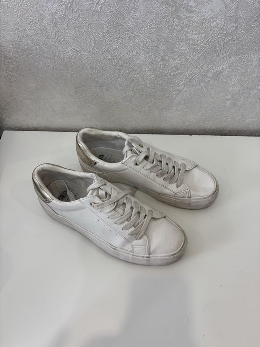 Отдам даром бесплатно обувь 38 размер