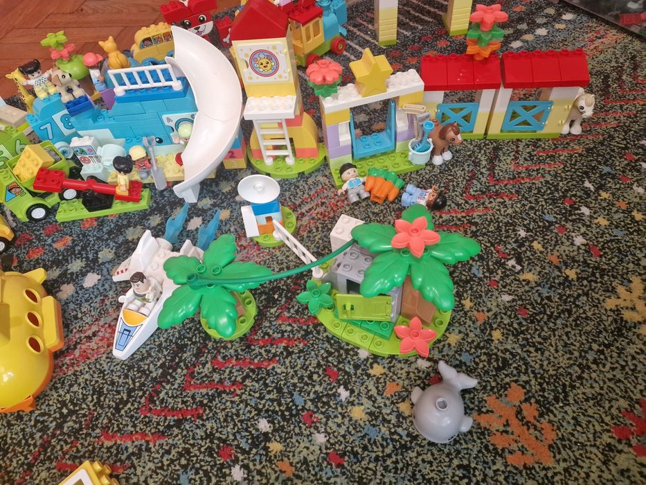 Lego Duplo 11seturi complete + extra piese