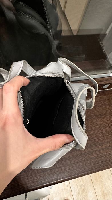 2 сумки бренда  Miniso