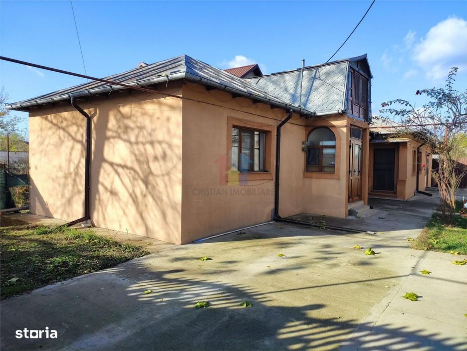 Casa Pretabila 2 familii, teren 1046 mp, toate utilitatile, Cazasu