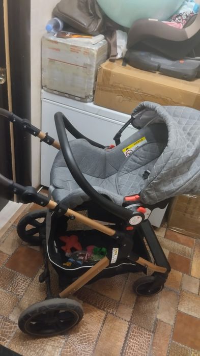Продам детскую коляску