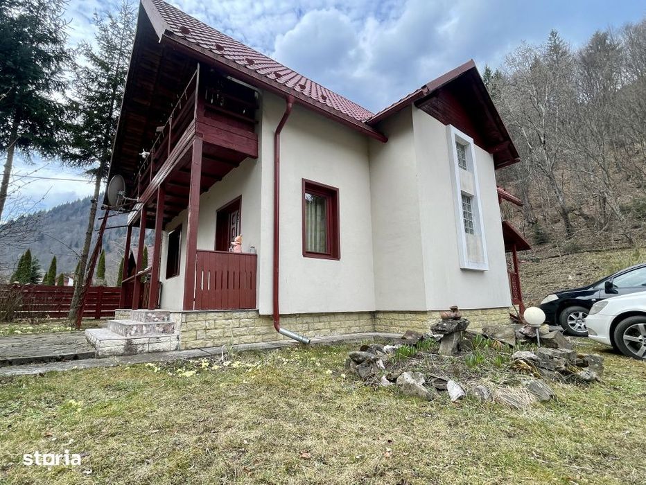 Oaza de liniste: casa + padure pana pe creasta muntelui