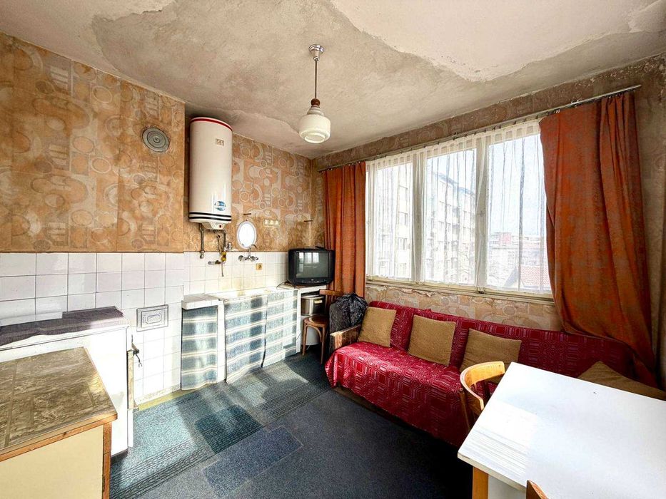 Продава се Двустаен апартамент в Велико Търново, Център - 45 кв.м за 850 €/кв.м - Снимка #5