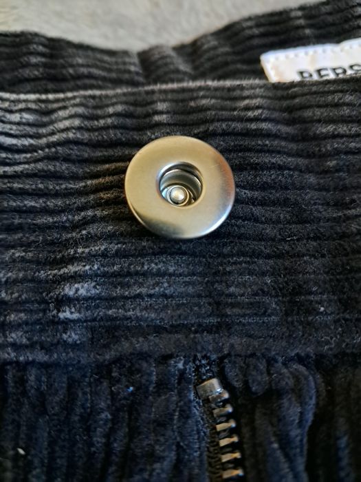 Дънки на Bershka