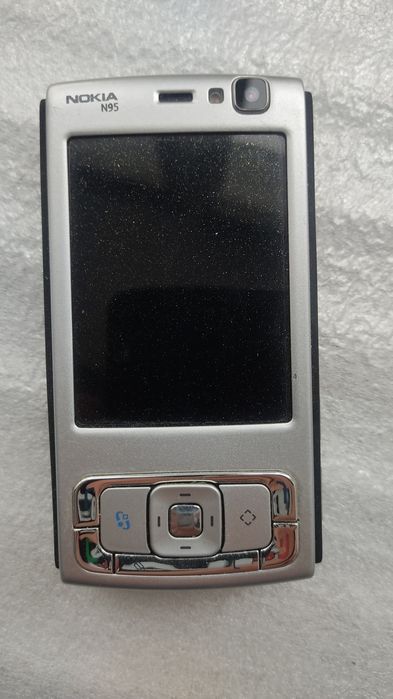 Продам телефон слайдер