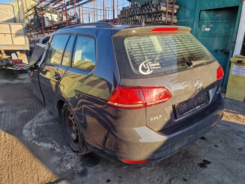 Dezmembram Volkswagen Golf 7 2014 1.6tdi CRK Manual