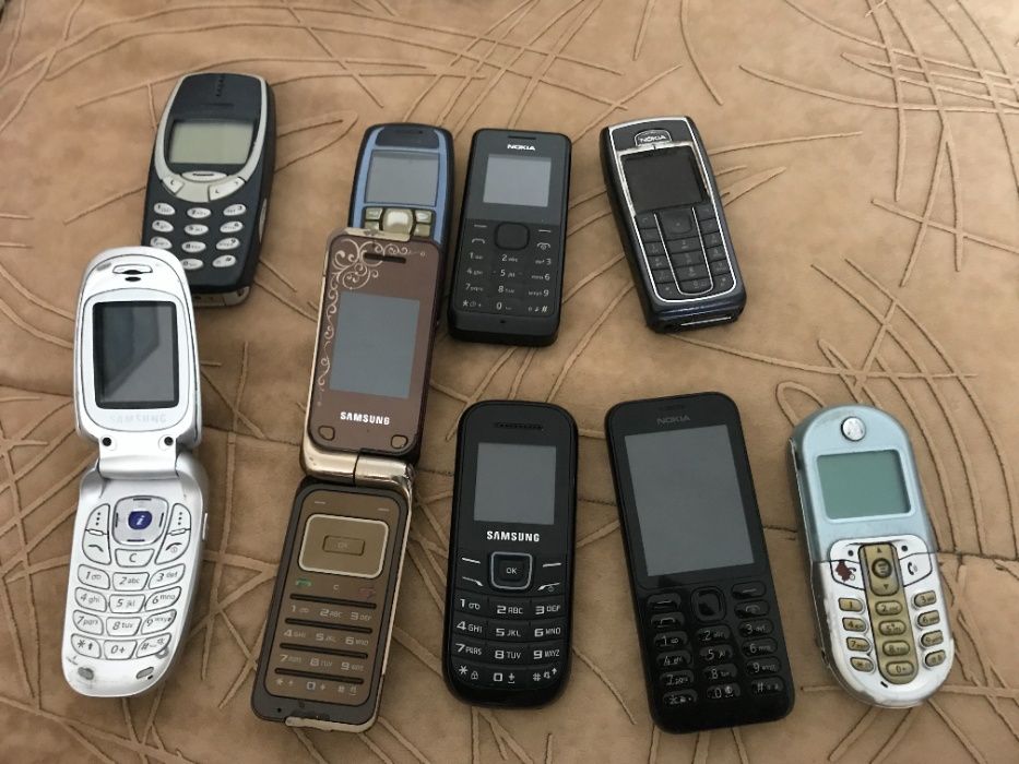 Продавам телефони Samsung , Motorola , Nokia