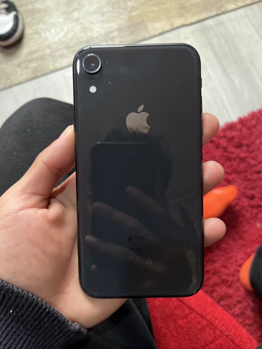 Iphone XR perfect functional cu Face Id si componente originale.