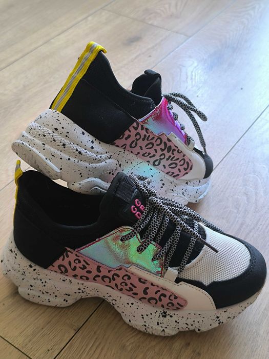 Стилни и удобни дамски маратонки