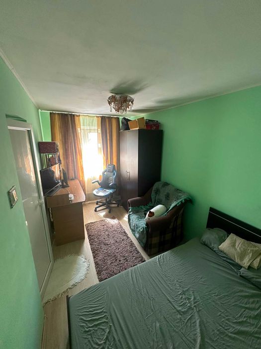 Inchiriez apartament 2 camere - Strada Petrișor
