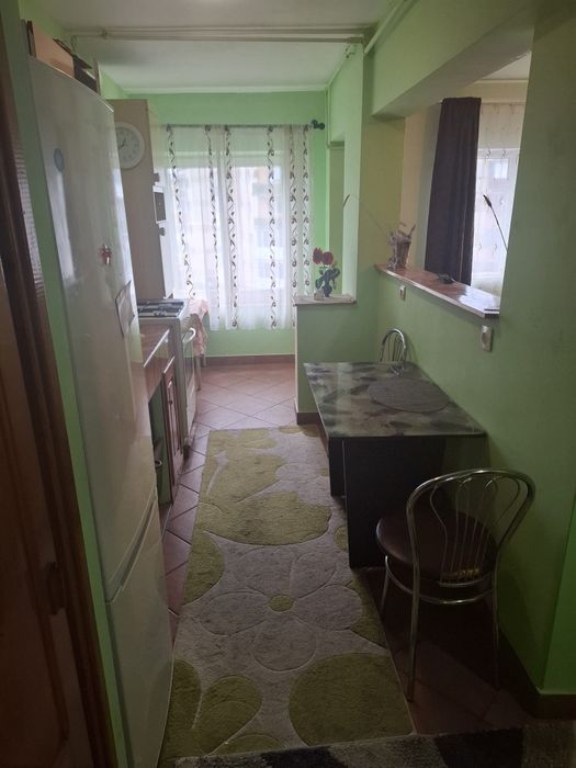 Închiriez garsonieră