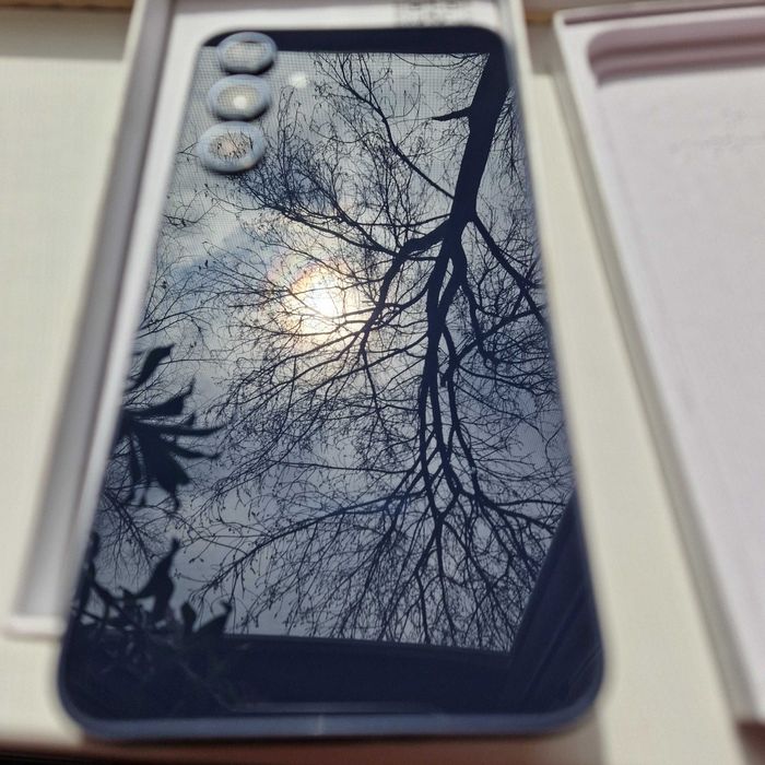 Продавам Samsung Galaxy A35
