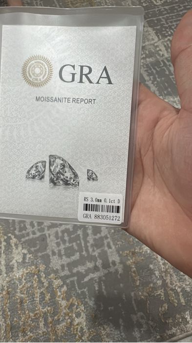 Серьги с бриллиантом