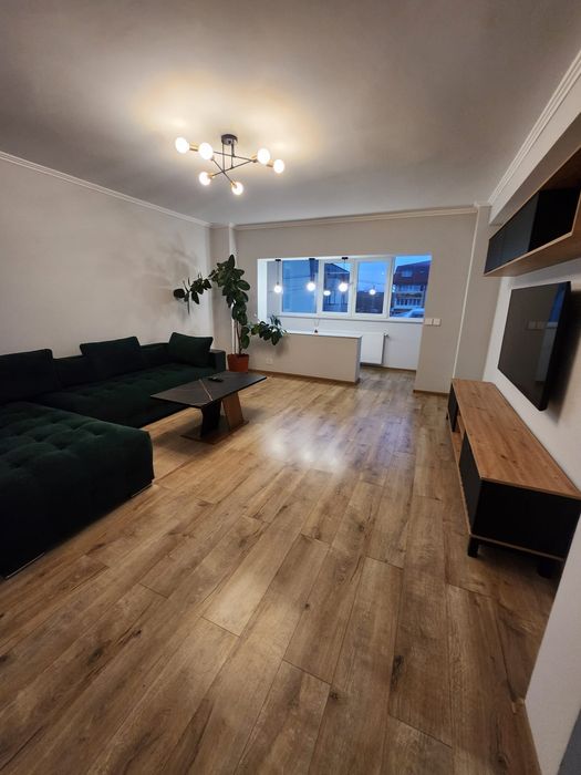 Inchiriez apartament 3 camere Otopeni Centru