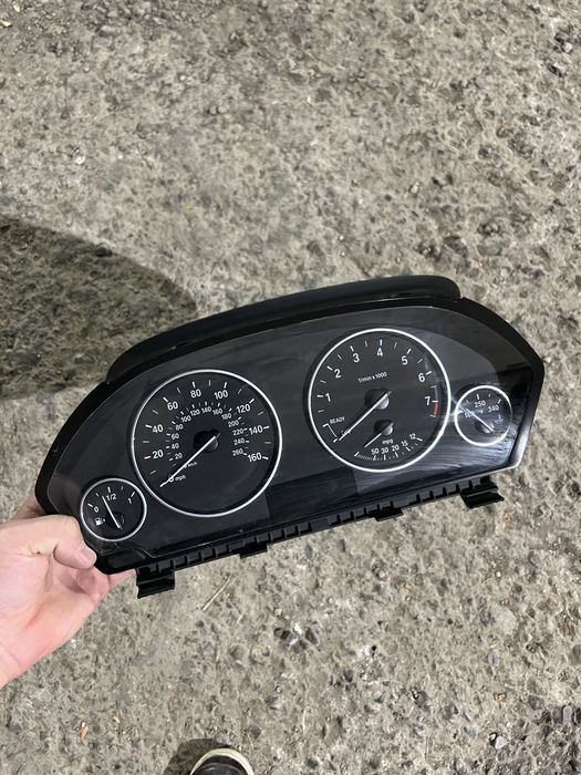 Прибор панель BMW F30