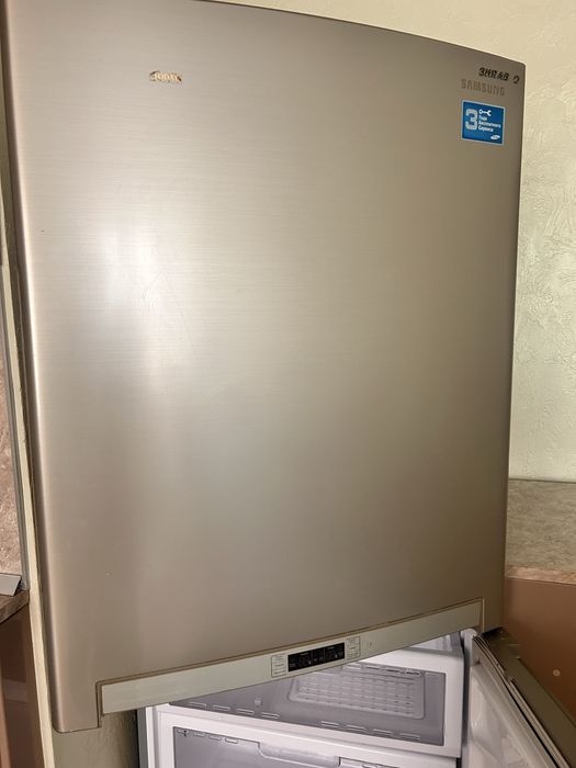 Холодильник samsung