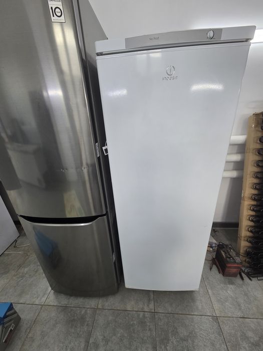 Продам морозильник
