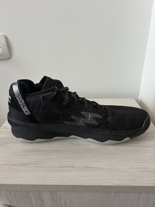 Обувки Adidas Dame 8
