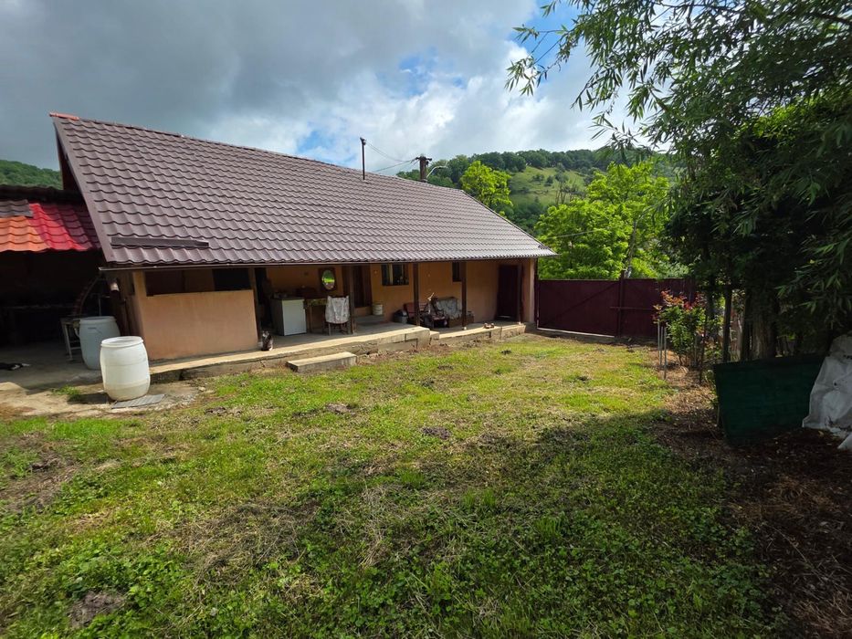 Casa de vanzare Salcau