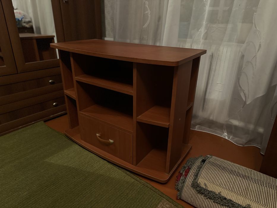 Тумбочка под TV.