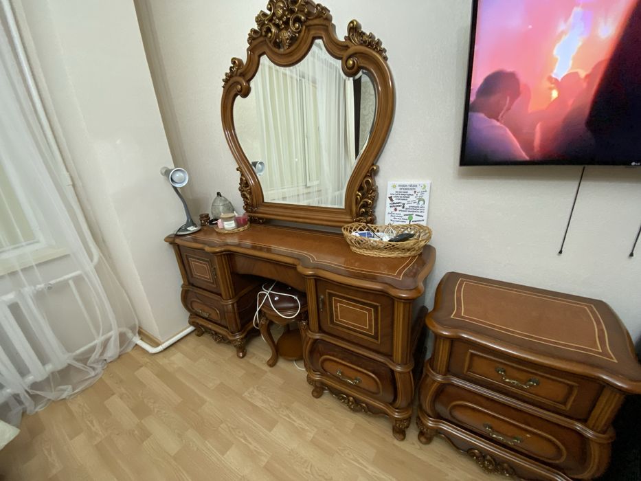 Спальный гарнитур