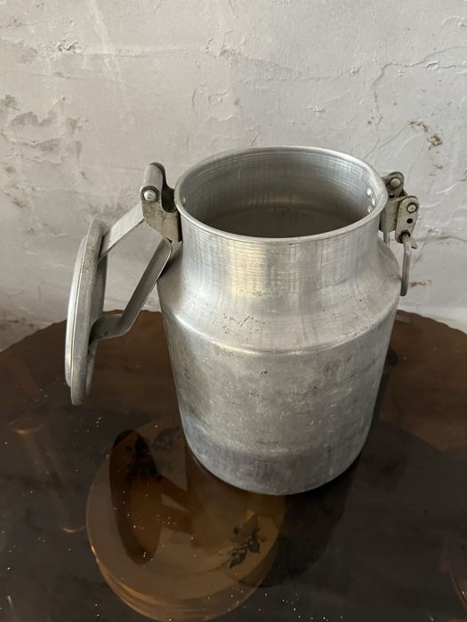 Продам бидон аллюминевый.