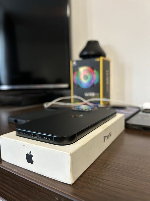 Schimb iPhone 16 Pro Max 256GB – full box - stare excelentă + huse