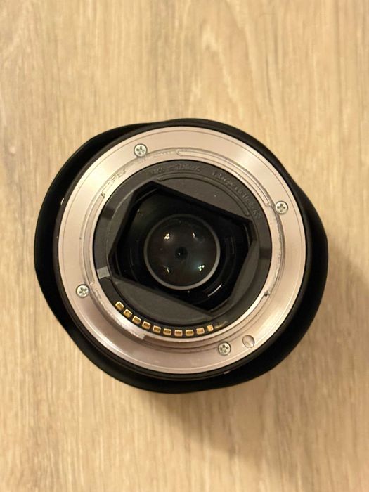 Vând obiectiv Sony FE 55mm F1.8 Sonnar T* zeiss